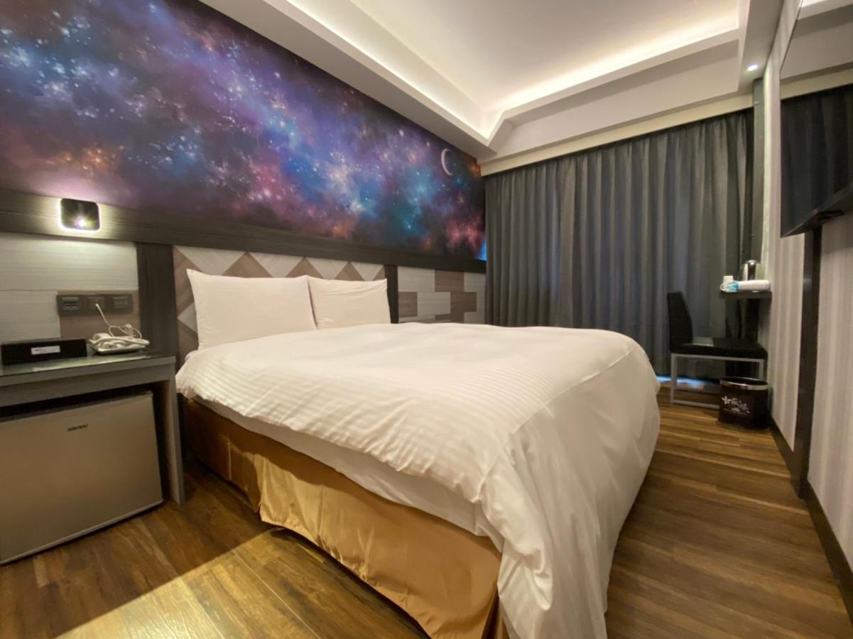 Weifeng Boutique Business Hotel - Zhanqian Branch Pingtung Esterno foto