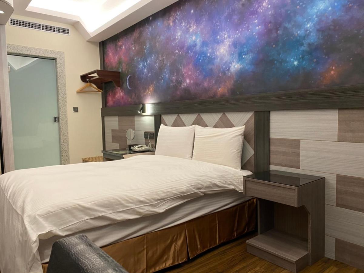 Weifeng Boutique Business Hotel - Zhanqian Branch Pingtung Esterno foto
