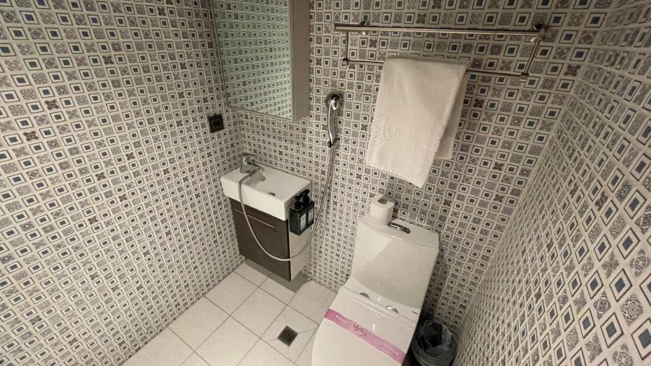 Weifeng Boutique Business Hotel - Zhanqian Branch Pingtung Esterno foto