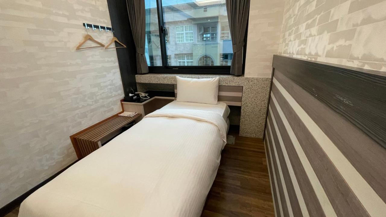 Weifeng Boutique Business Hotel - Zhanqian Branch Pingtung Esterno foto